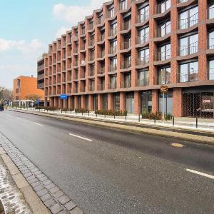 Stylish Studio in Wrocław with Air Conditioning Close to the Market Square by Renters Prestige