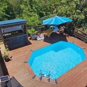 Appartement lumineux avec piscine à Le Moule 70 m²