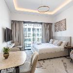 Modern Studio Apartment with Outdoor views I Azizi 67