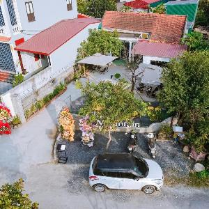The Mountain Homestay & Cafe