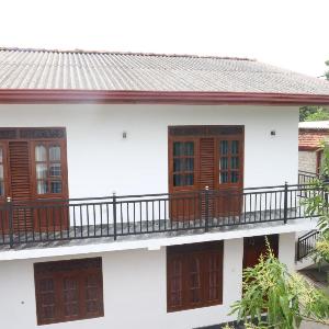 Elena Villa 7