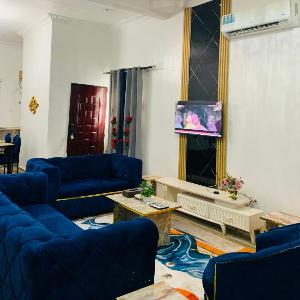 Exquisite 2 Bedroom Apartment with Swimming Pool At TseaddoAccra
