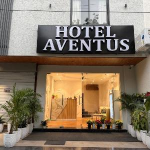 Hotel Aventus - by Urbantara