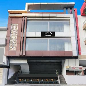 Townhouse Lucknow Emerald Mall