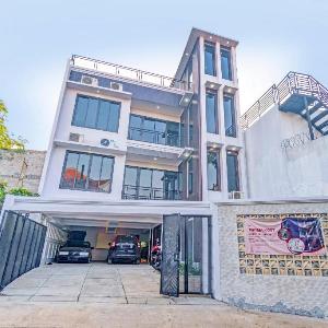 Capital O 93068 D Twinz House Syariah