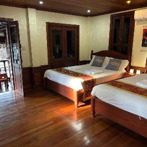 RainForest Guest Lodge