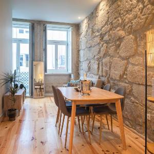 Luxury Style 1 with AC Downtown Porto near Metro