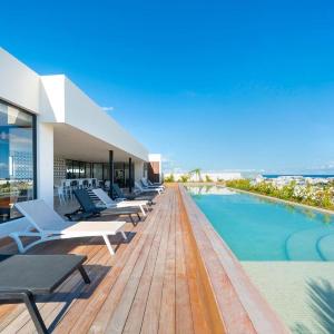Luxury Studio Gym Co Work Rooftop Pool Beach