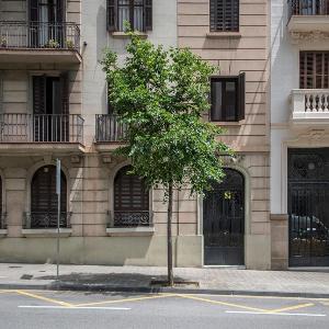 You Stylish Uptown Barcelona Apartments