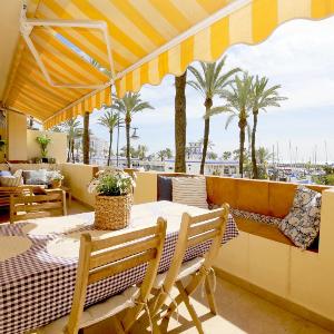 Estepona Port Apartment YVONNE
