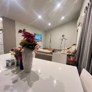 Central City Cozy Queen Room