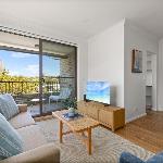 Bright 3-Bed Apartment Near Coogee Beach