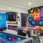 5BR Natural Retreat wGameroomMovie TheaterHot TubSauna