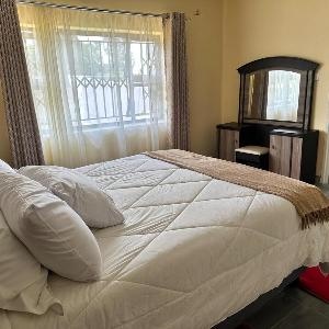 Hatfield staylax Manor 1