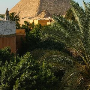 TUT Pyramids Apartment & Tours