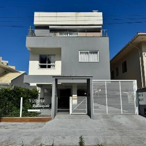 Vittória Residenziale apartamento duplex no centro da Praia de Palmas.