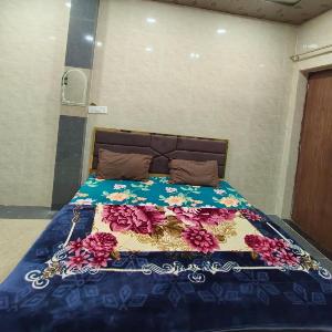 Sahibs Royal - Near Taj Mahal