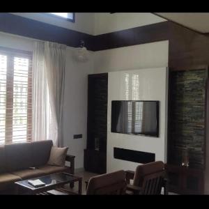 Shan Home Stay