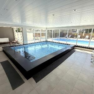 Departamento con Pileta Climatizada y Cochera en Pinamar