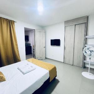 Habitacion con baño privado cali