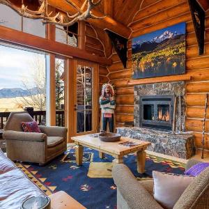 Summit Cabin