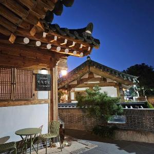 Hanok myeongdang