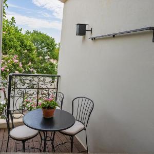 Hollywood Living 3 to 5 BR Townhomes ENTIRE HOME just for you