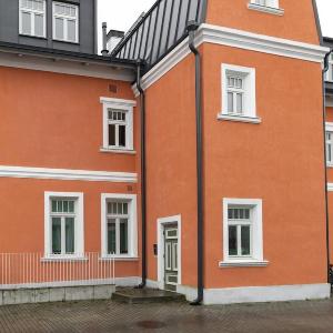 Modern 2BDRM Aprtm w Home Cinema & 2 bathrooms