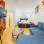 Stylish 1-Bedroom in the Heart of Soho WD5 no lift