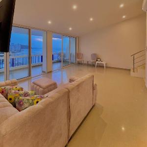 Karey Penthouse 3