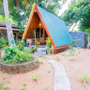 Woodland Cabana