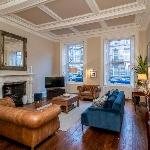 Georgian Elegance with Patio Garden West End - Pass the Keys