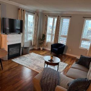 Chic Downtown Suite w/ AC & Parking | Near Rogers