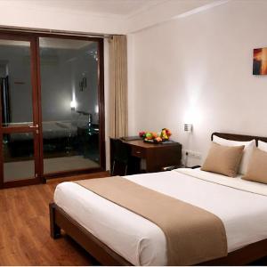 EMBLEM Hotel - Arjun Marg Golf Course Road Gurgaon