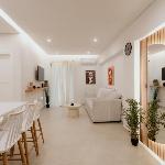 1BR Designer Suite Homey Feel Near Metro Athens 