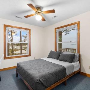Adventures on the Bay - Bayfront Escape Private Dock Large Deck and Lake Views!