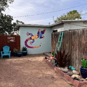 Studio Casita 5 mins to Farmers mkt dogs welcome
