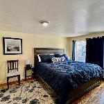 1 king bd with big fenced back yard pets welcome New Mexico