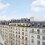 A C 2P apartment with terrace and view of Paris Paris