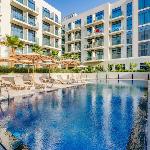 GLOBALSTAY Stylish Apt - Pool Gym Free Parking - Elysee 3 Dubai