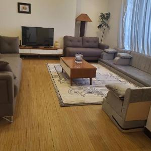 5 bedrooms Apartment at Bole