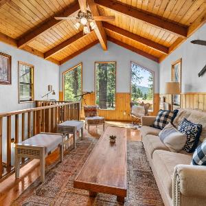 Colibri Cabin - Walk to Lake and Trails