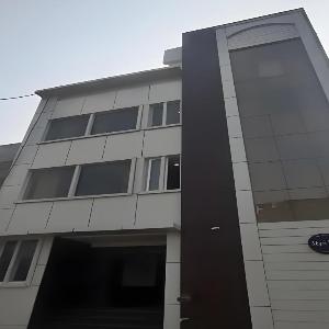 Skyer Inn Hotel