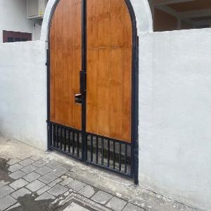 Pua Melia House