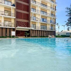 Cozy 2BD Condo Near Beach