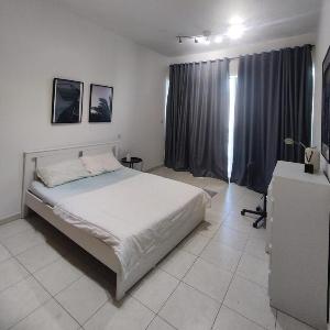 Spacious Master Bedroom with Balcony Horizon Tower Dubai Marina