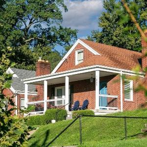 Germantown Gem 4BR Perfect for Groups & Family