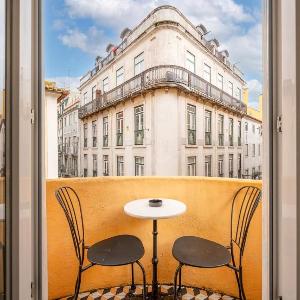 Elegant Apartment w Balcony in Bairro Alto