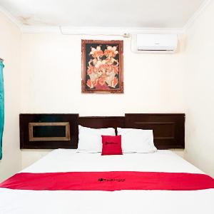 RedDoorz @ Mahendra Beach Inn Kuta