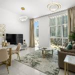 Signature Prestige 1BR Sleeps 4 -Damac Central